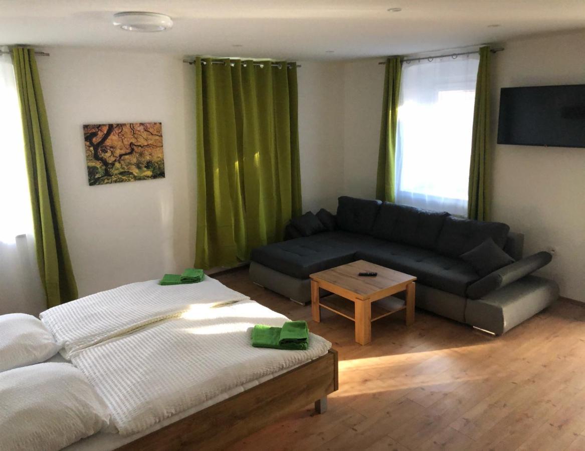 Apartment „gmuender Hof“ *